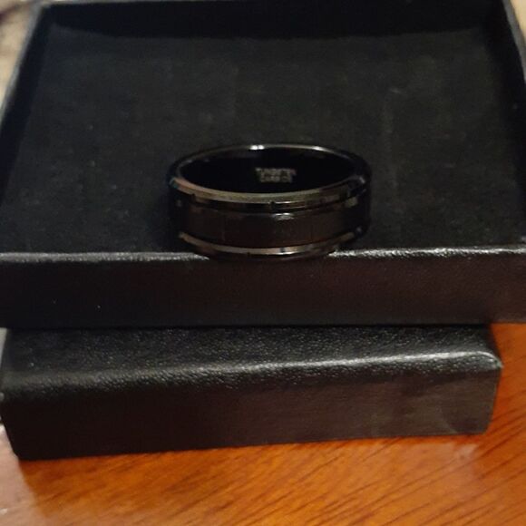 New Tungsten Carbide 8mm Black Pattern Grooved Brushed Wedding Band Comfort Fit - Picture 4 of 5